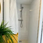 Hello - Tiny House Julianastraat 12 아파트 노르트베이크