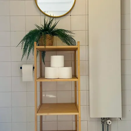 Διαμέρισμα Hello - Tiny House Julianastraat 12 *