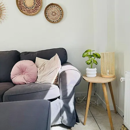 Διαμέρισμα Hello - Tiny House Julianastraat 12 *