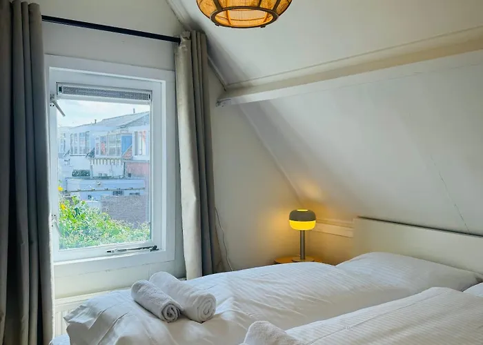 Hello - Tiny House Julianastraat 12 * נורדוויק